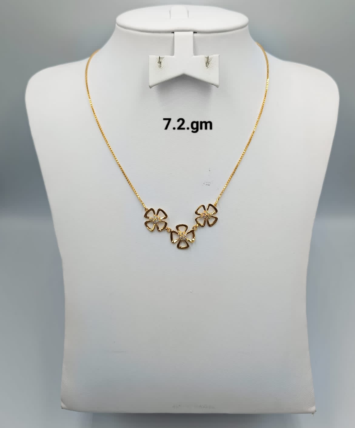 22 Karat Floral Chain